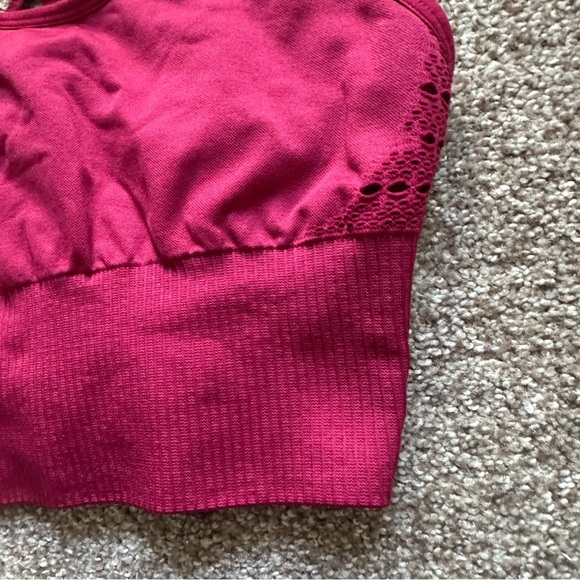 Gymshark Energy Seamless Sports Bra Berry Women’s Size XS Athletic Workout Yoga - Picture 7 of 12